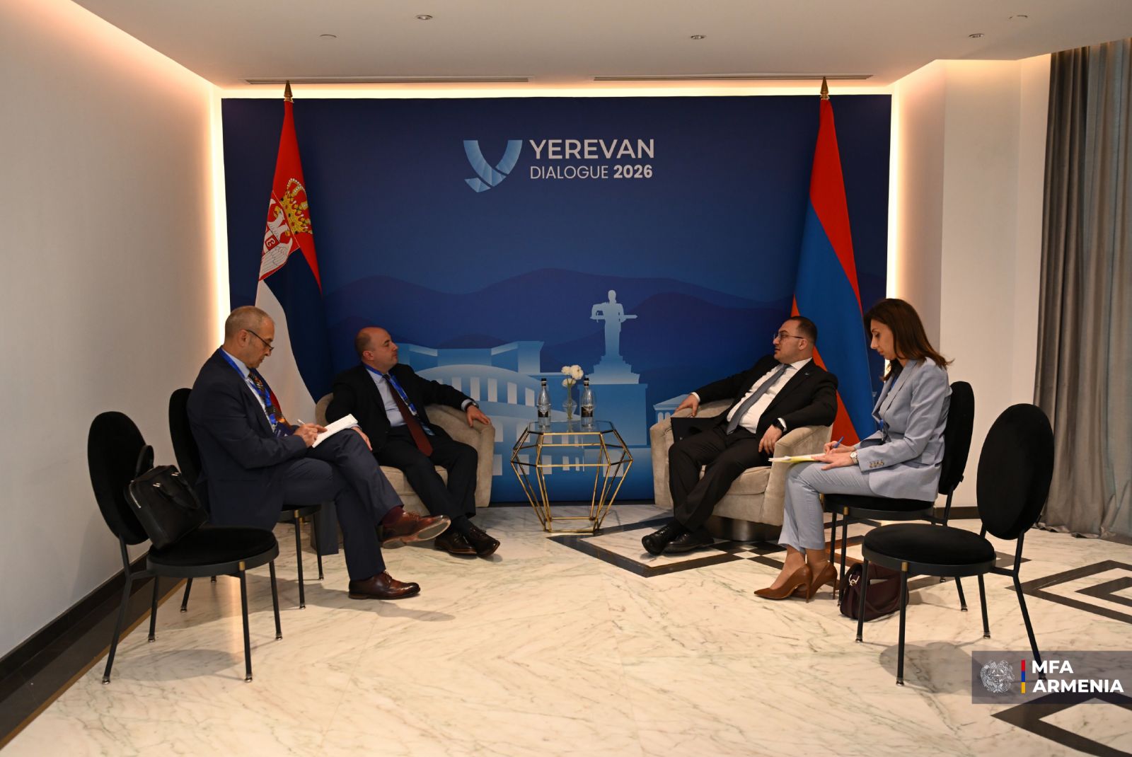 ԱԳՆ գլխավոր քարտուղարը «Երևանյան երկխոսություն» համաժողովի շրջանակներում հանդիպել է Սերբիայի ԱԳՆ գործող Գլխավոր քարտուղարի հետ