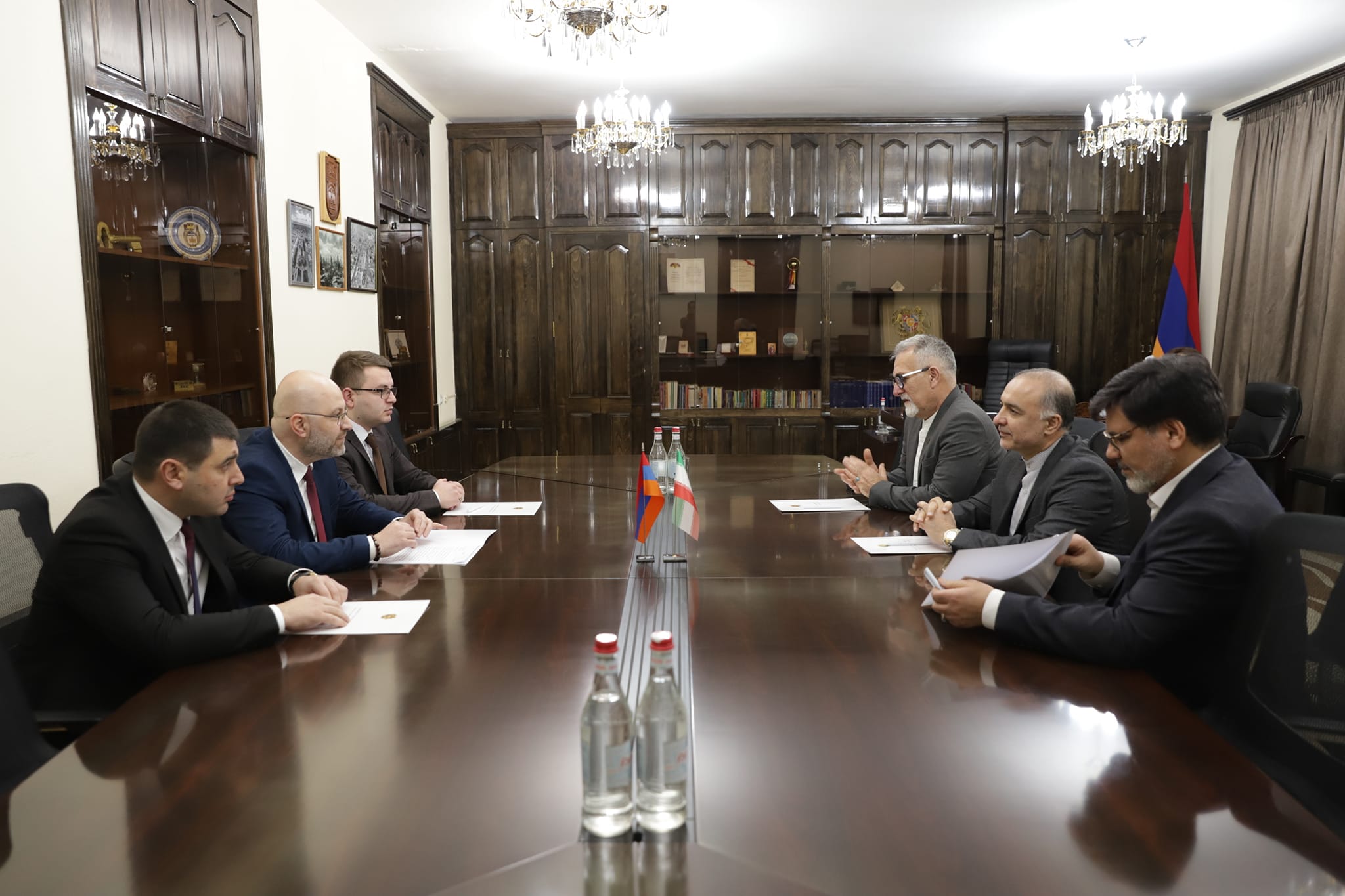 Տարածաշրջանում խաղաղության, հարաբերությունների սերտացման կողմնակից ենք. Իրանի դեսպանը՝ Շիրակի մարզպետին