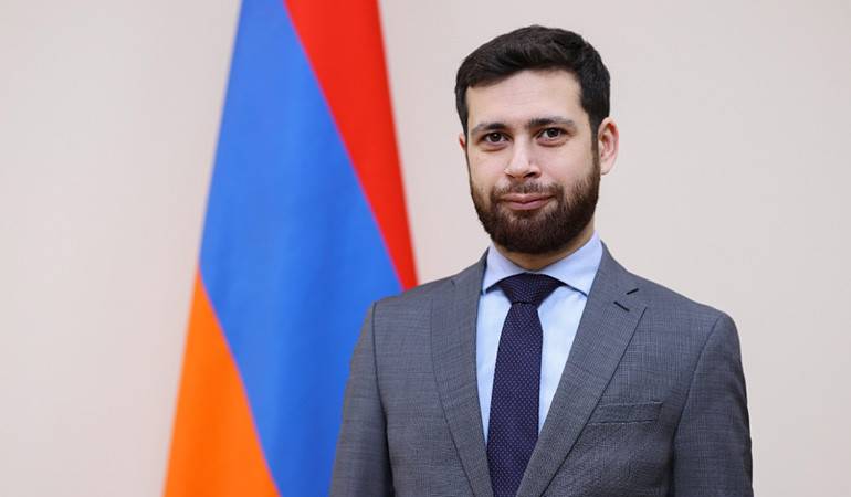 Մեր սուվերեն իրավունքն է զարգացնել հարաբերությունները մեր բոլոր գործընկերների հետ, այդ թվում՝ ԱՄՆ-ի և ԵՄ-ի. ԱԳ փոխնախարար