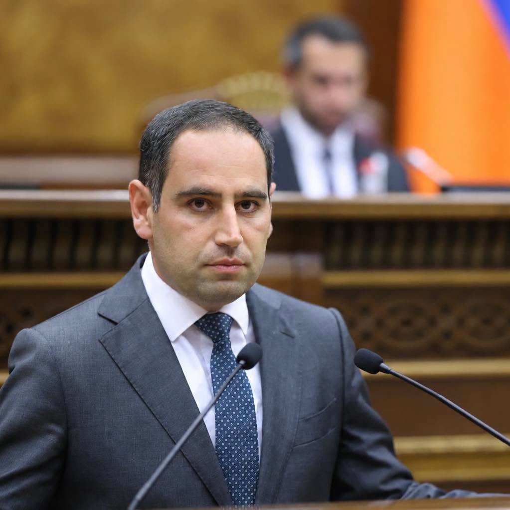 ՏԿԵ նախարարը շնորհավորել է Գառնիի համայնքապետին ընտրվելու կապակցությամբ