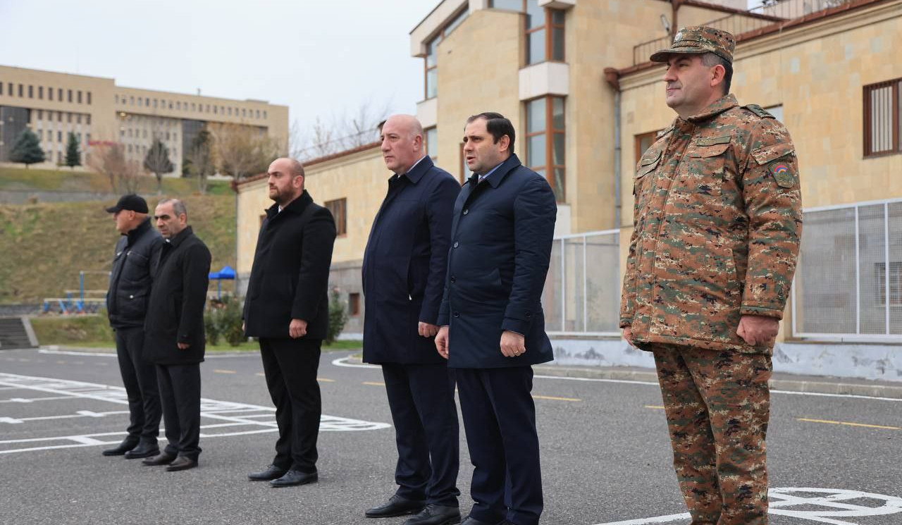 Հրամանատարական պաշտոն զբաղեցնող յուրաքանչյուր գեներալ ու բարձրաստիճան սպա պետք է օրինակ հանդիսանա ծառայակիցների և ենթակաների համար. Սուրեն Պապիկյան