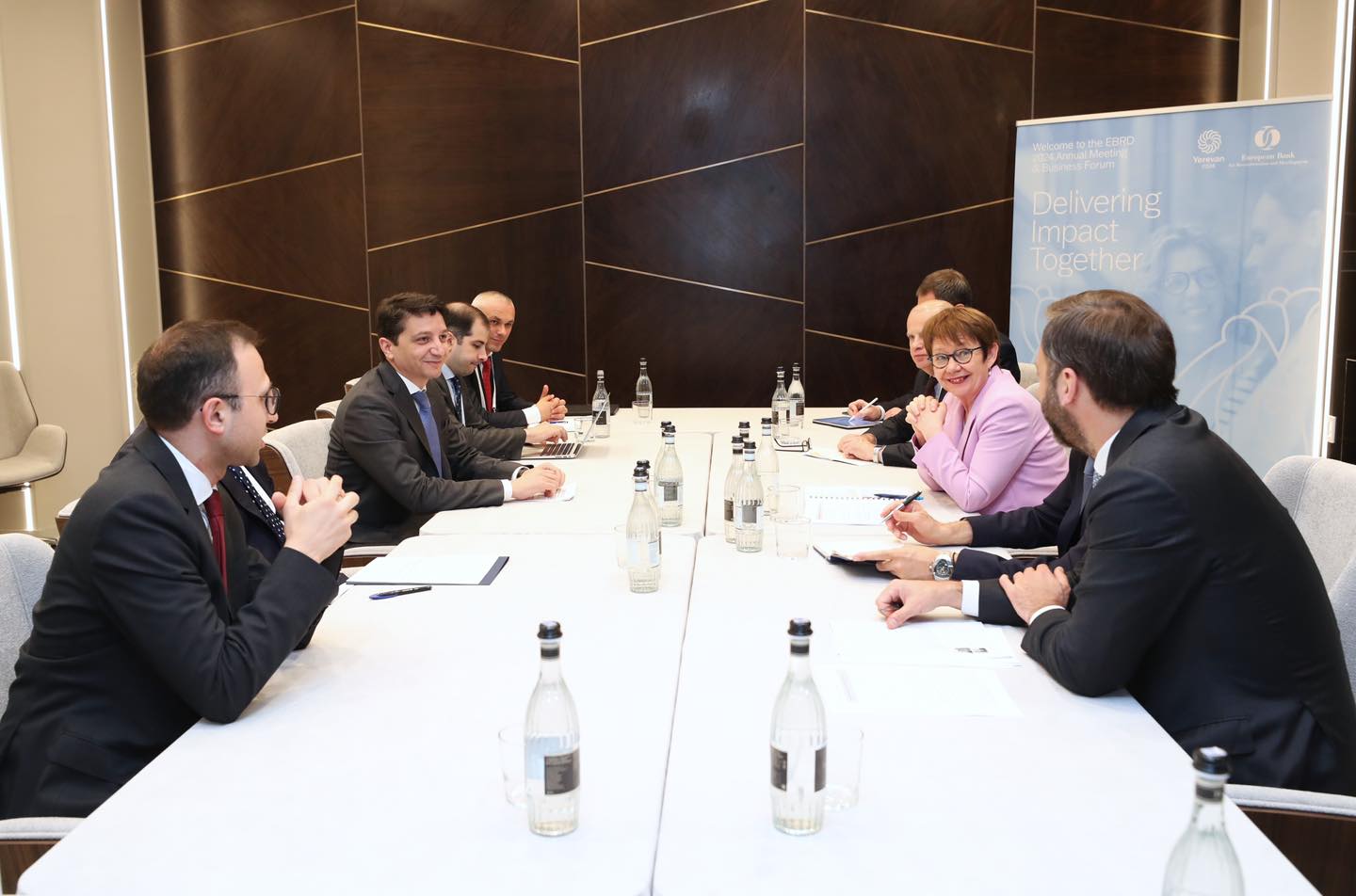 Քննարկվել է ՎԶԵԲ-ի աջակցությունը Լեռնային Ղարաբաղից բռնի տեղահանվածներին