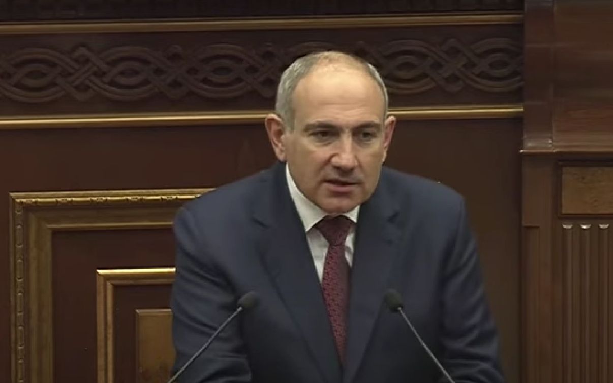 Մարդն ապրում է Երևանի Մաշտոցի պողոտայի վրա, երեք սենյականոց բնակարան ունի, ասում է՝ ինձ տվեք ամիսը 35 000 դրամ անապահովության նպաստ. Փաշինյան