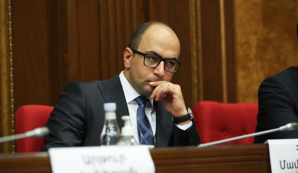 Մնացել էր ինքը որոշեր, թե ով պետք է հայտնվի խորհրդարանում, ով՝ ոչ. Մամիջանյանը՝ Փաշինյանին
