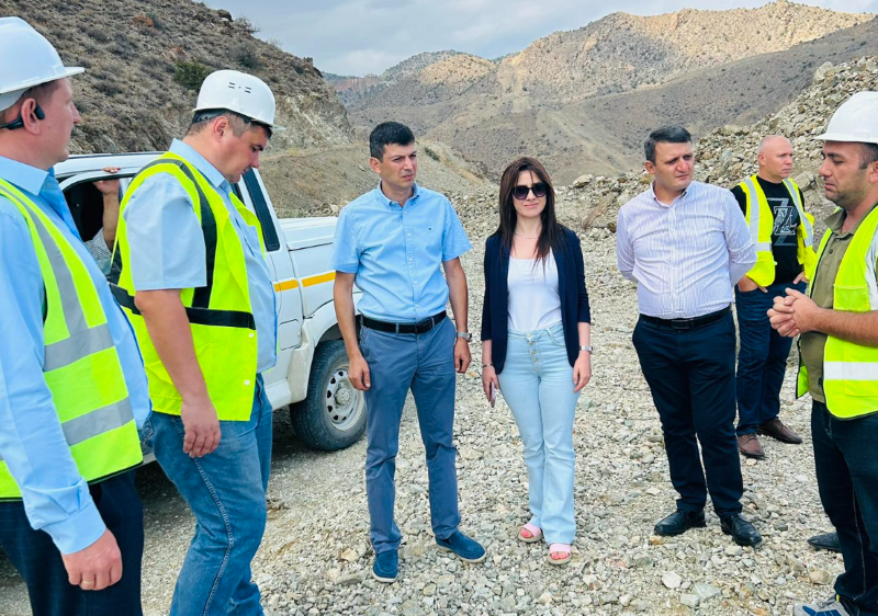 ՇՄՆ տեղակալն այցելել է Սյունիք՝ տեղում ծանոթանալու «Ագարակի պղնձամոլիբդենային կոմբինատ» ՓԲԸ-ում ջրի փակ շրջանառու համակարգի աշխատանքին