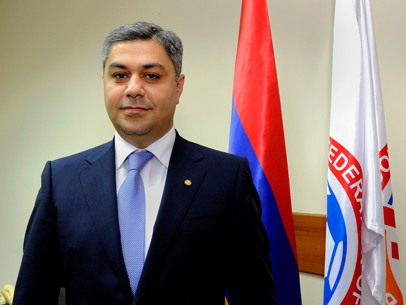 «Փաստ». ՀՖՖ-ում ծայրահեղ անառողջ մթնոլորտ է․ ի վերջո Վանեցյանը կհեռանա՞