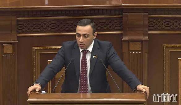 Ո՞ր խոստումն եք կատարել, որ Սամվել Կարապետյանը վարչապե՞տ է լինելու, թե՞ որ ԱԺ-ում բարեկիրթ եք լինելու. Չախոյանը՝ ընդդիմությանը