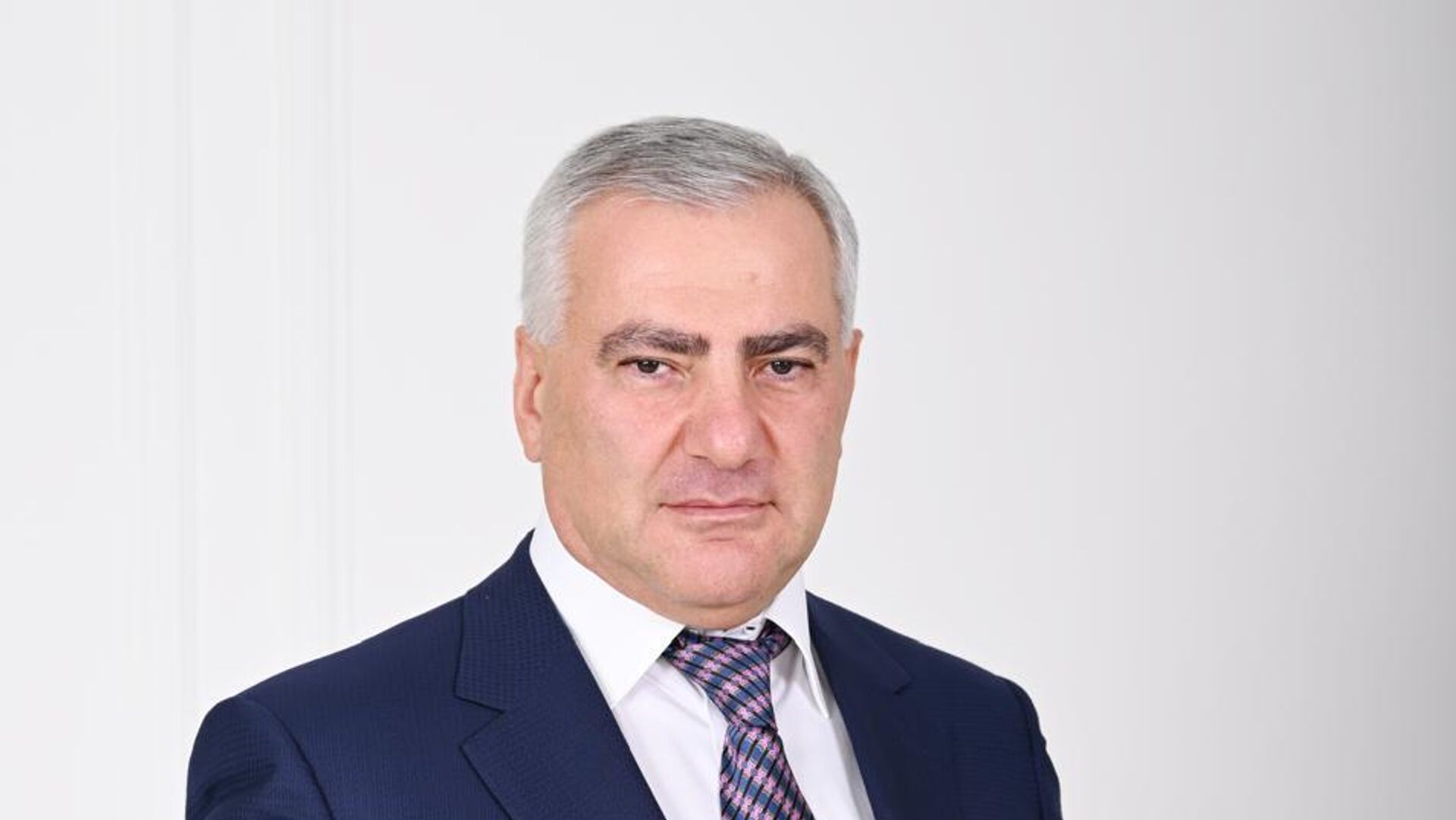 2021–ի հունիսին Ադրբեջանի կողմից Սամվել Կարապետյանի նկատմամբ հայտարարվել է հետախուզում. փաստաբան