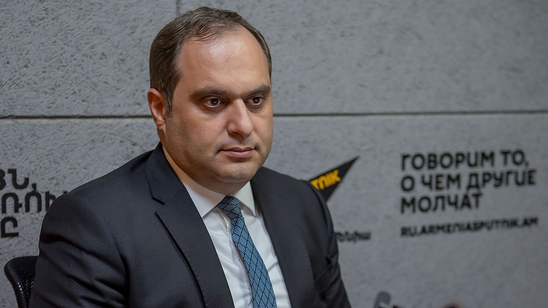 Երրորդ տարբերակ չկար. փաստաբանը՝ Միքայել Սրբազանի ՔԿ ինքնակամ գնալու մասին