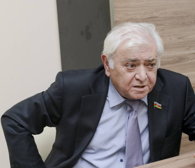 Азербайджанский депутат угрожает Макрону и хвалится «отреставрированными церквями» в деарменизированном Арцахе