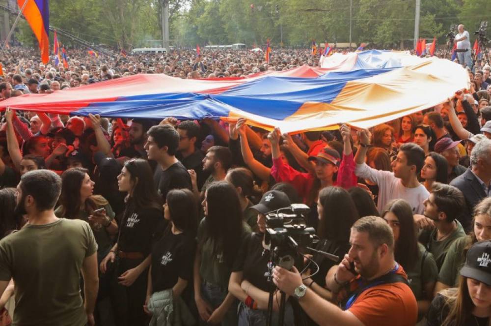Ֆրանսիայի հրապարակում արցախյան հյուրասիրություն է (Ուղիղ)