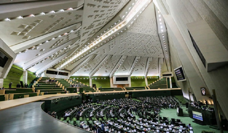 В парламенте Ирана администрацию страны призвали уделить приоритетное внимание отношениям с соседними странами