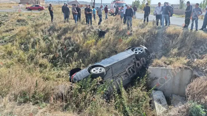 Արթիկ-Անուշավան ավտոճանապարհին «BMW»-ն դուրս է եկել ճանապարհի երթևեկելի գոտուց և կողաշրջված հայտնվել ձորակում․ կա 4 վիրավոր