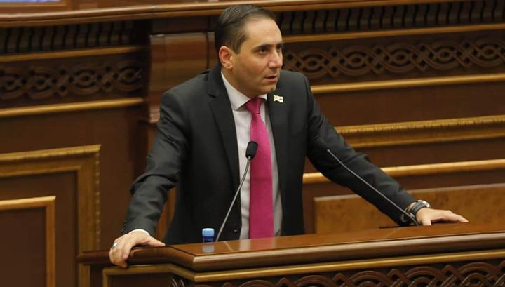 Մարդիկ, երբ  վարկ էին վերցնում, ունեին որոշակի տեսլական ապագայի համար․ Արման Աբովյան