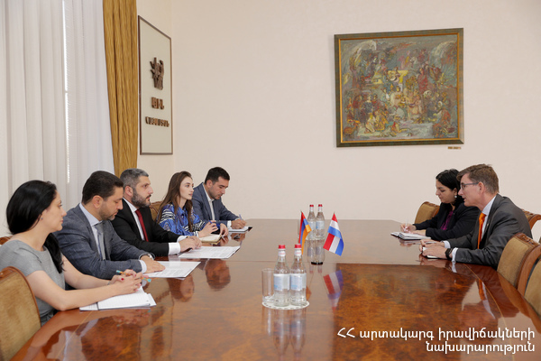 Փորձի փոխանակում և համագործակցության ոլորտների ընդլայնում. ԱԻ նախարարը հանդիպել է Նիդերլանդների դեսպանի հետ