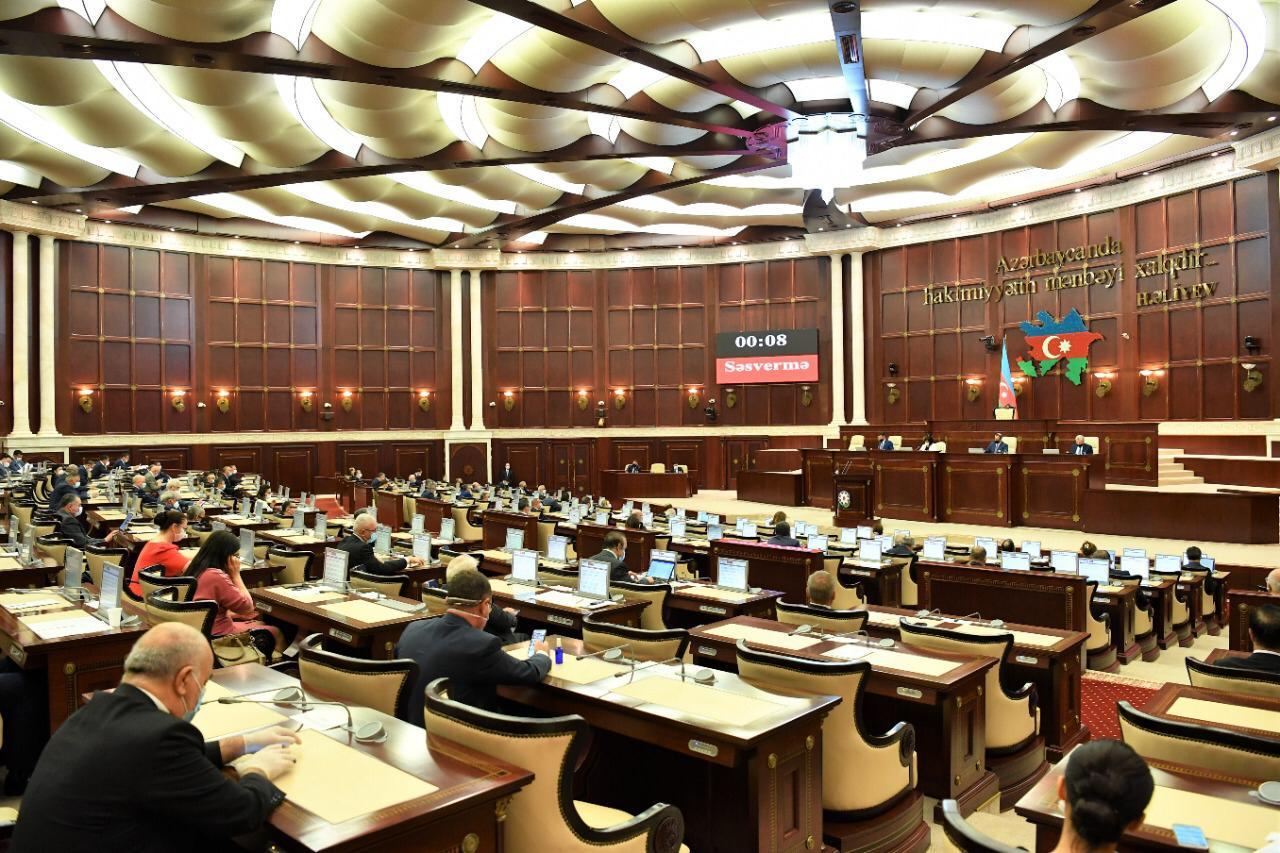 Парламент Азербайджана готовится принять заявление против США