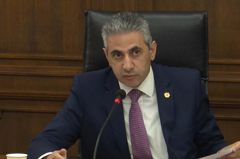Գողությունն ու գրագողությունը 40 օր է տևում. Էդգար Ղազարյանը՝ ՀՊՏՀ ռեկտորի մասին
