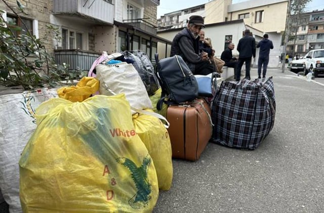 360 մլն դրամ հատկացվեց ԼՂ-ից բռնի տեղահանվածներին առաջին անհրաժեշտության ապրանքներով ապահովելու նպատակով