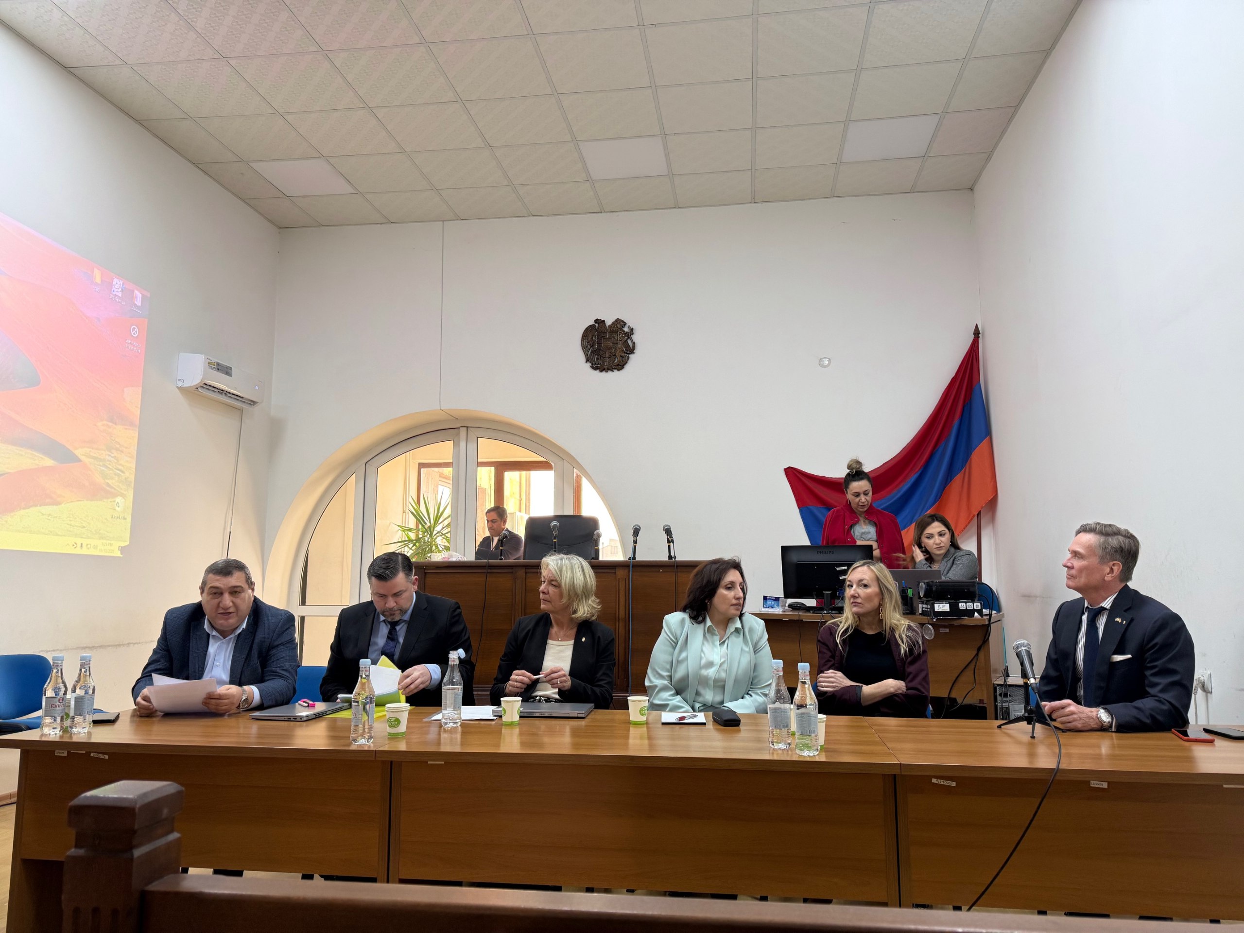 Էրեբունու և Վանաձորի դատարաններում փորձարկվել է դատական հաղորդակցության բարելավման նոր գործիքակազմը