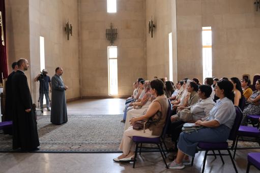ֆրանսահայ ժողովուրդը ամեն ջանք գործադրում է, որ այս դժվարին իրավիճակում հնարավորինս թեթևացնի արցախահայության հոգսերը. Ֆրանսիայի Հայոց թեմի առաջնորդ