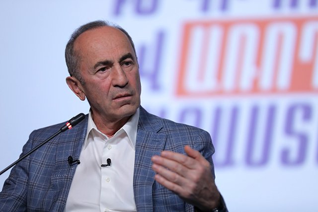 Համազգային դիմադրությունը սկիզբ է առնում. Քոչարյանը կոչով դիմել է քաղաքացիներին