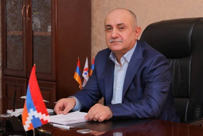 Սամվել Բաբայանը կոչ է անում տղամարդկանց հավաքվել զինկոմիսարիատներում