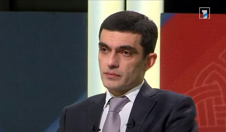Հիմա նոր պահանջներ են առաջ քաշում, այս պահին երևի կփորձեն ստուգել բեռնատար մեքենաները, հետո՝ քաղաքացիներին. Արցախի ԱԳ նախարար (տեսանյութ)
