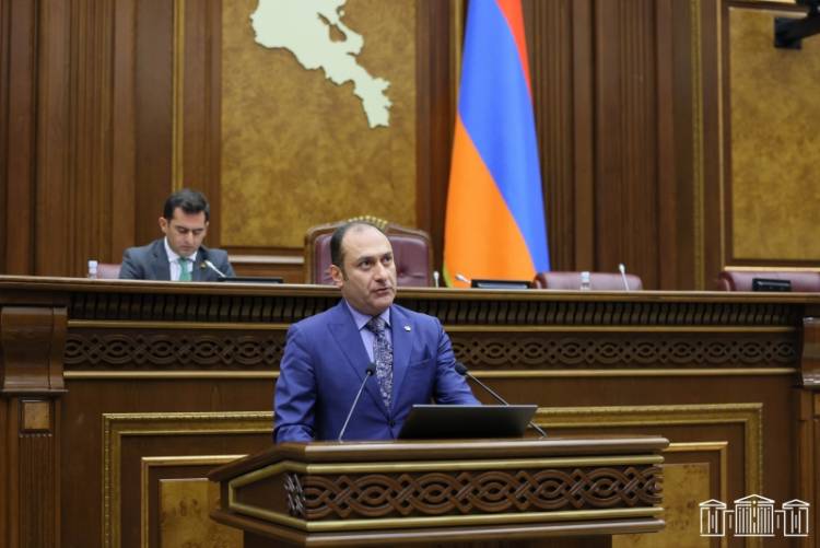 Ուշագրավ արձանագրումներ Արտակ Զեյնալյանի վերաբերյալ․ «Հրապարակ»