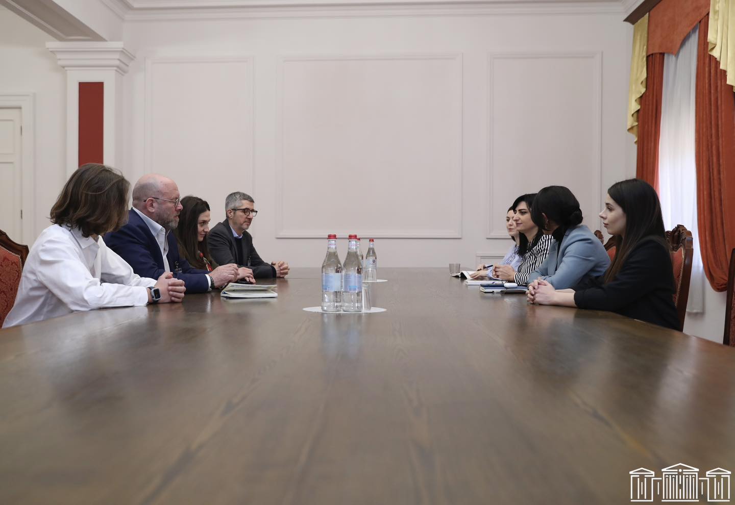 Քննակրվել են Հայաստանում և Արցախում երեխաների խախտված իրավունքներին առնչվող հարցեր․ Թագուհի Թովմասյանը և Ասպրամ Կրպեյանը հանդիպել են Ֆիլիպ Դ․ Ժաֆեի և Յան Կուլիուի հետ