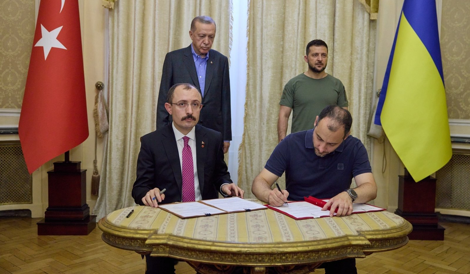 Ուկրաինան և Թուրքիան հետպատերազմյան վերականգնման մասին հուշագիր են ստորագրել