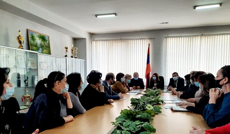 ԱԱՏՄ մասնագետները հանդիպել են Ավանի և Նորք-Մարաշի 11 մանկապարտեզի և 10 դպրոցի պատասխանատուների հետ