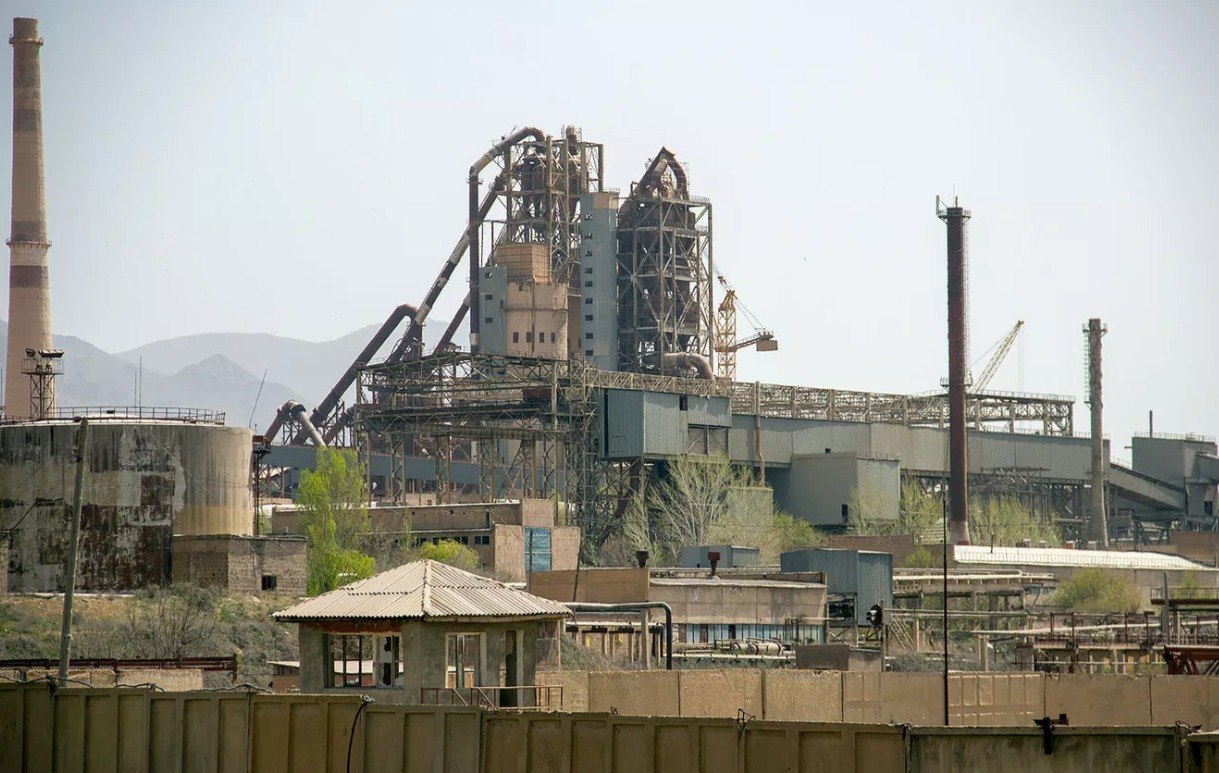 «Արարատցեմենտի» վարչական շենքի մուտքն ու աշխատասենյակները կապարակնքված են․ տնօրենի ԺՊ