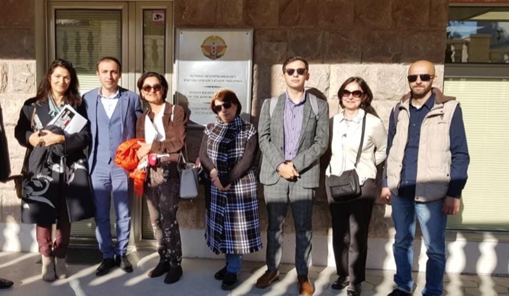ԱՀ ՄԻ պաշտպանը հանդիպել է «Santé Arménie» առողջապահական նախաձեռնության ներկայացուցիչների հետ
