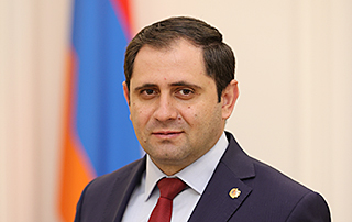 Сурен Папикян также сегодня отправился с рабочим визитом во Францию