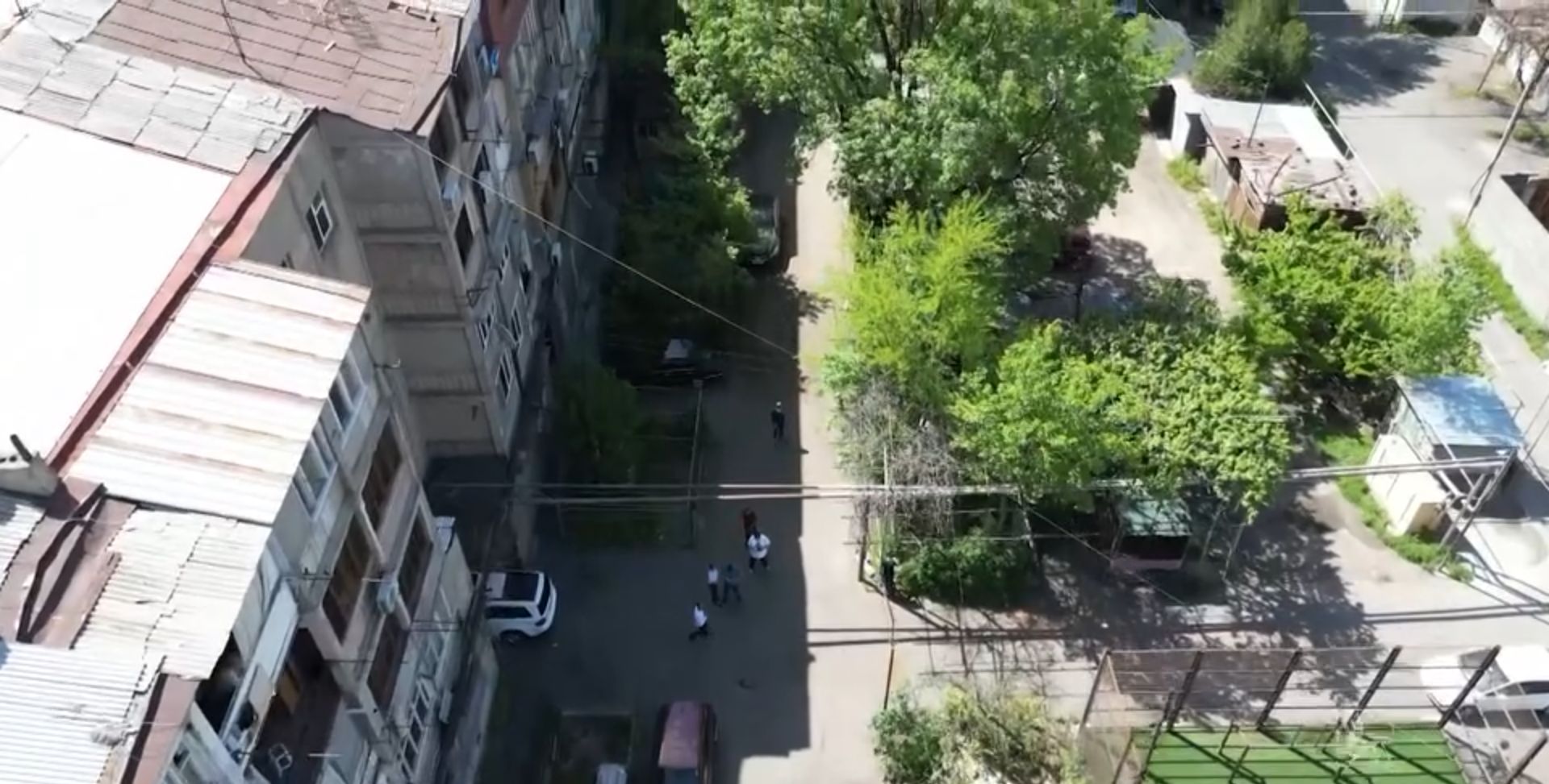 Էրեբունի վարչական շրջանի Արցախի 14 հասցեում ապամոնտաժվել են ապօրինի ավտոտնակներն ու ցանկապատերը (տեսանյութ)