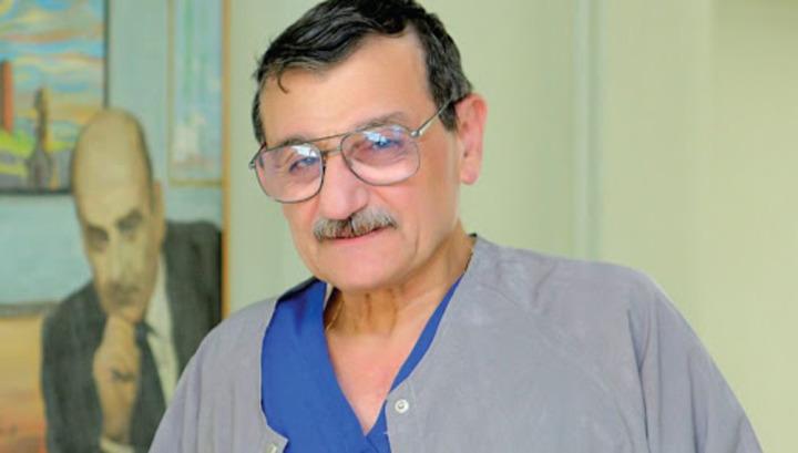 Արմեն Սարգսյանը շնորհավորել է ՀՀ Ազգային հերոս, սրտային վիրաբույժ Հրայր Հովակիմյանի տարեդարձը