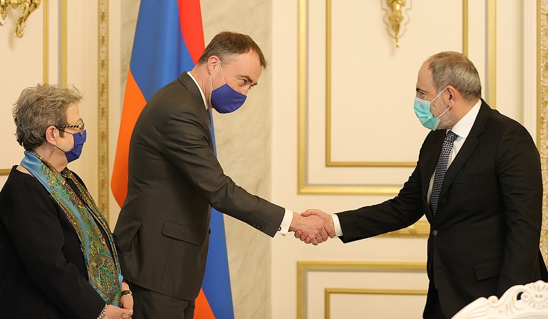 Цивилизованный мир должен осудить армянофобскую политику Азербайджана: премьер-министр принял спецпредставителя ЕС