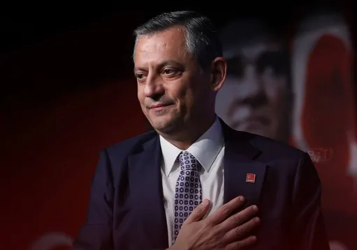 Օզգյուր Օզելը վերընտրվել Է Թուրքիայի գլխավոր ընդդիմադիր ուժի առաջնորդի պաշտոնում