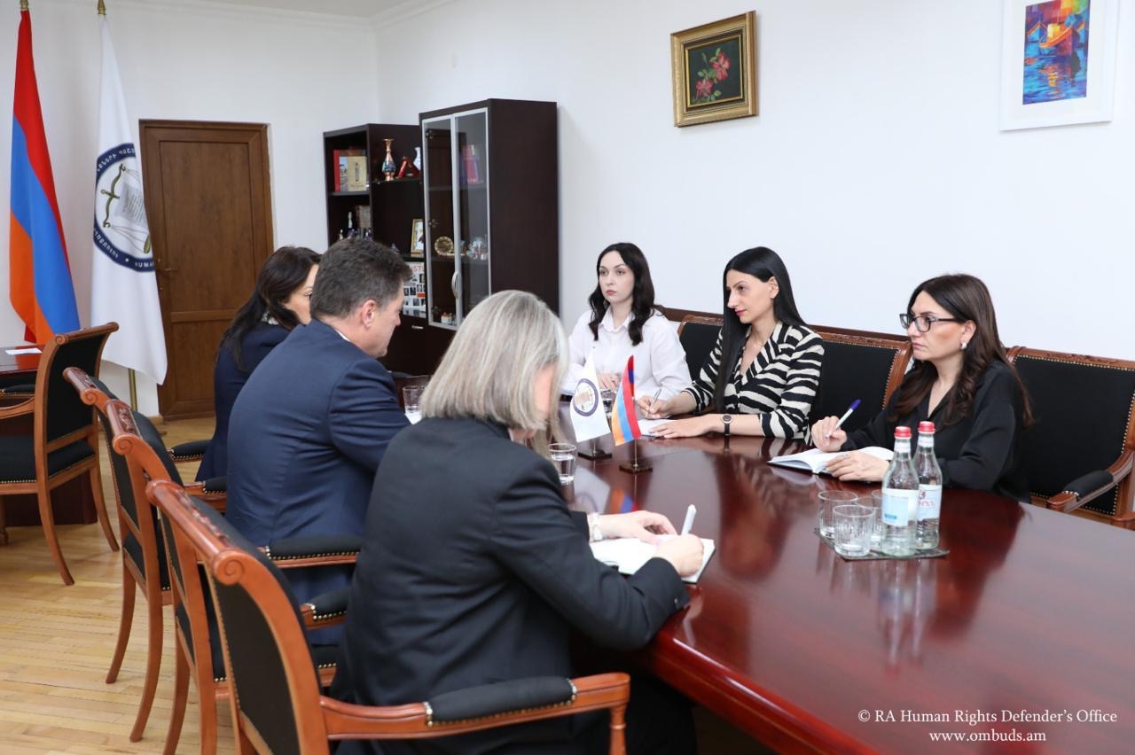 Մարդու իրավունքների պաշտպան Անահիտ Մանասյանը ընդունել է ԵԱՀԿ/ԺՀՄԻԳ դիտորդական առաքելության պատվիրակությանը