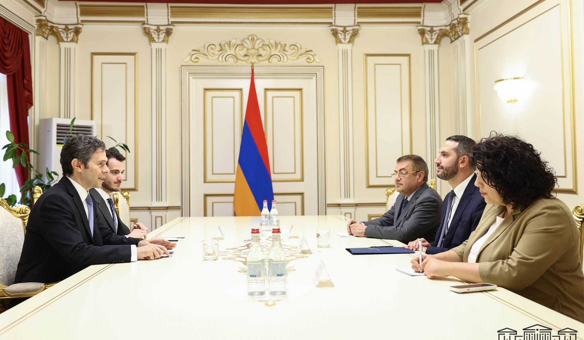 Հունաստանի դեսպանը շնորհավորել է Ռուբեն Ռուբինյանին ԱԺ նախագահի պաշտոնում ընտրվելու կապակցությամբ