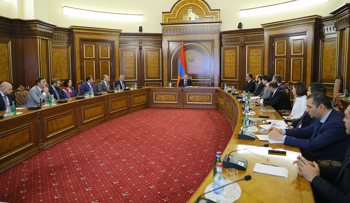 Վարչապետի գլխավորությամբ քննարկվել է ԼՂ-ից բռնի տեղահանված անձանց բնակարանային ապահովման ծրագրի նախագիծը
