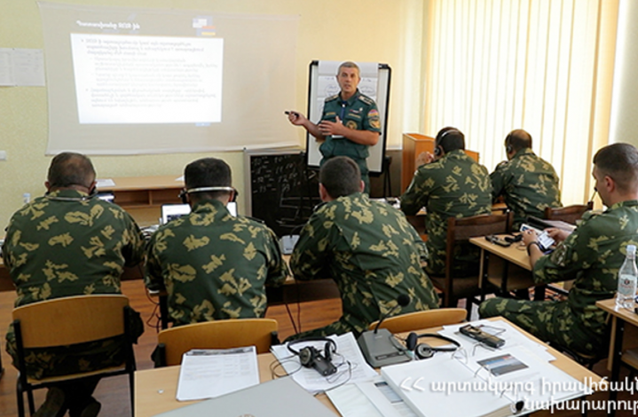 ԱՄՆ Պաշտպանության դեպարտամենտի և ՀՀ ԱԻՆ աշխատակիցները դասընթացներ են անցկացնում ԱԱԾ սահմանապահ զորքերի անձնակազմի հետ