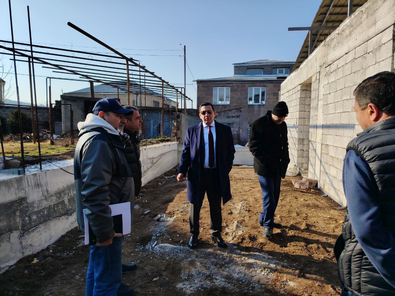Քաղաքաշինության կոմիտեի նախագահ Եղիազար Վարդանյանը շրջայց է կատարել Երևանի և մարզերի շինարարական հրապարակներում