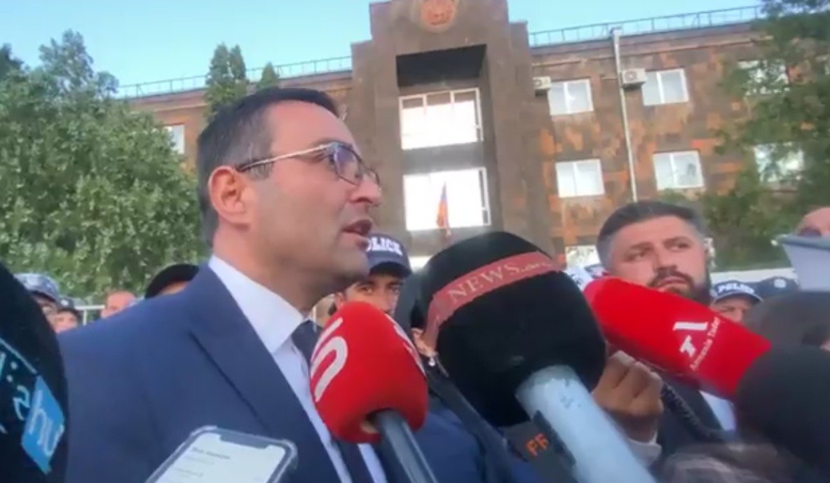 Շուտով կհրապարակվի գործարար Սամվել Կարապետյանին կալանքի տանելու միջնորդության մասին դատարանի վճիռը (ուղիղ)