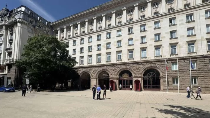 Բուլղարիայում նախագահի աշխատակազմը շենքից տարհանվել է՝ ռումբի մասին հաղորդման պատճառով