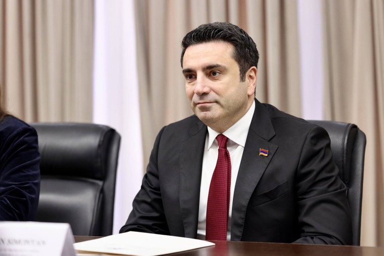 Ալեն Սիմոնյանը Ռուսաստան է գնում, Նիկոլ Փաշինյանն է գործուղում