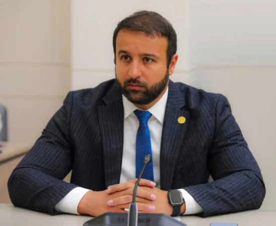 Թող ՊՆ–ի վերնախավն էլ շաբաթը մեկ լողանա, տեսնեմ կարա՞ն. բա մեր զորքը խի՞ պիտի այդպես անի. Հայկ Սարգսյան