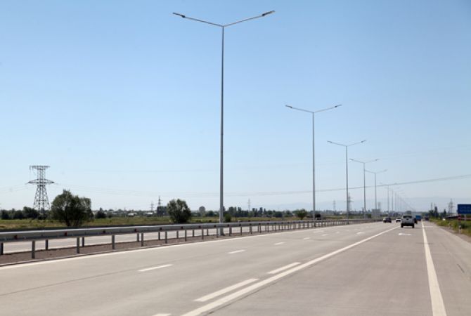 Երեւան-Արտաշատ մայրուղին բաց է. Մասիսի համայնքապետը խոստացել է լուծել բնակիչներին մտահոգող խնդիրը