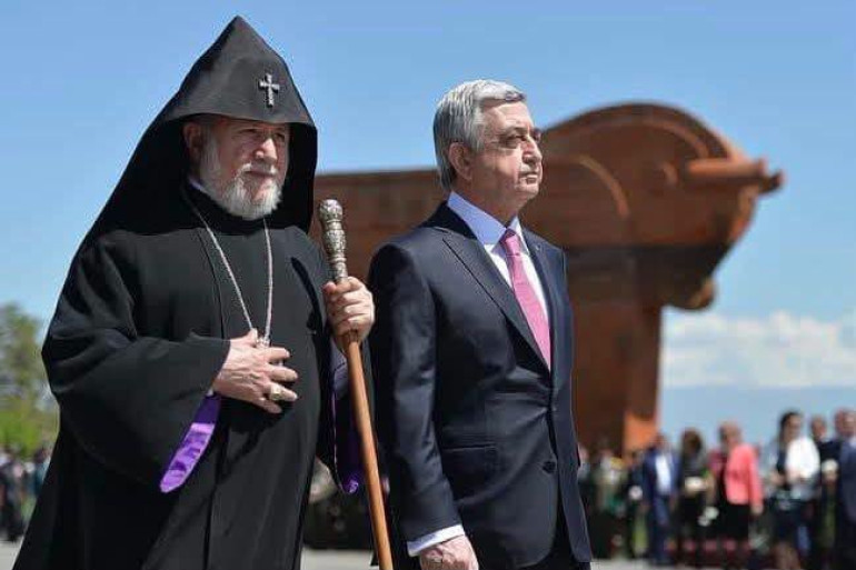 Ձեր հոգևոր ծառայությունը, հատկապես այս օրերին, առանձնահատուկ դեր և նշանակություն ունի Հայոց Եկեղեցու միասնականության գործում․ Սերժ Սարգսյանը շնորհավորել է Ամենայն Հայոց Կաթողիկոսին ծննդյան առթիվ