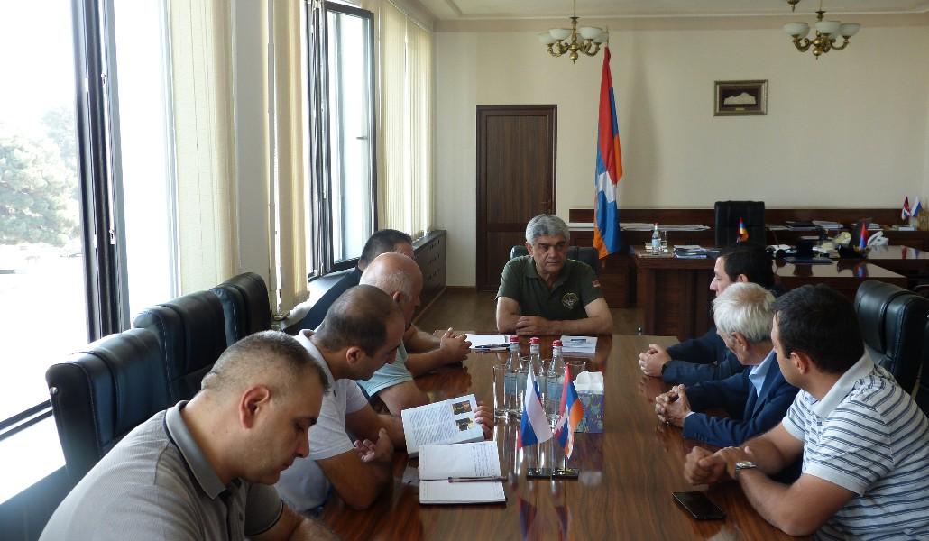 Виталий Баласанян провел рабочее совещание в связи с проблемой водоснабжения в Степанакерте
